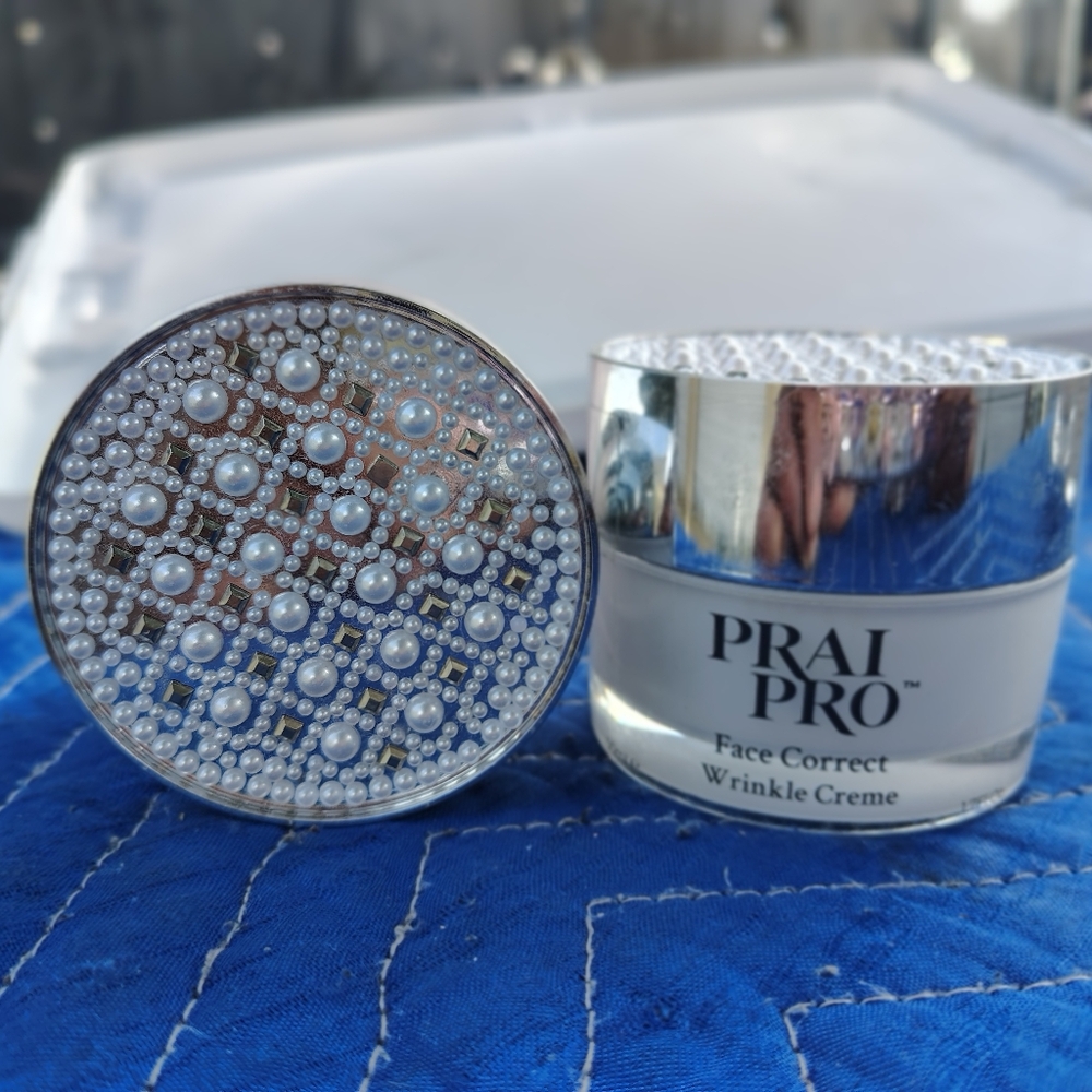 PRAI Pro Neck And Face Corrector Body Firm Crème Erase (Face / Neck products) - Picture 4 of 5